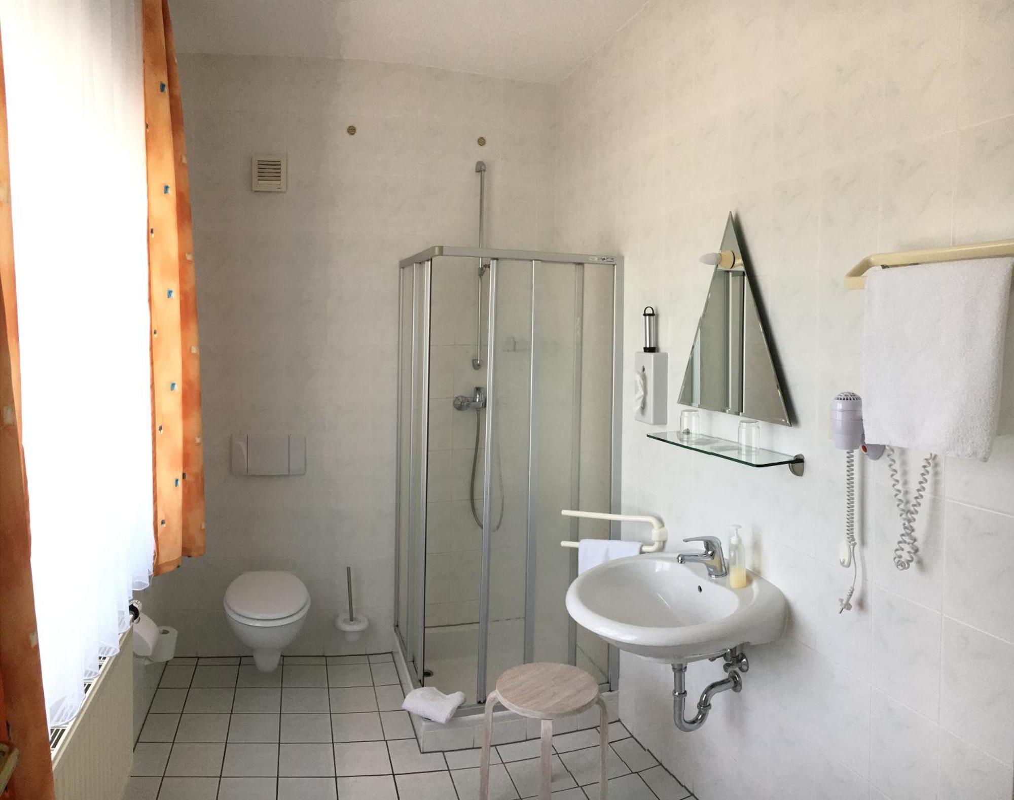 Kastanienhof Garni Hotel Zinnowitz
